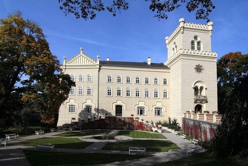 Hotel & Motorest V Udoli Zlateho Potoka Blsany Buitenkant foto