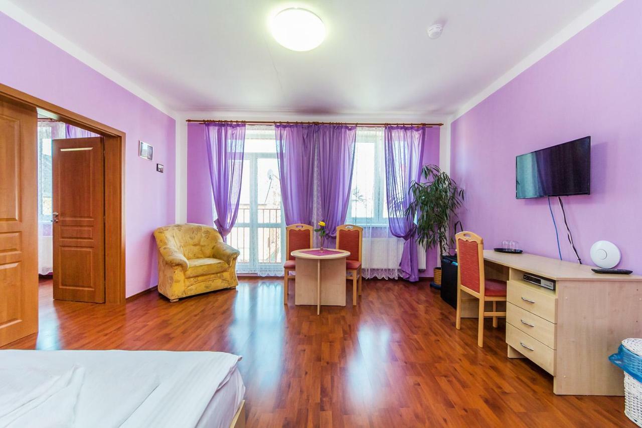 Hotel & Motorest V Udoli Zlateho Potoka Blsany Buitenkant foto